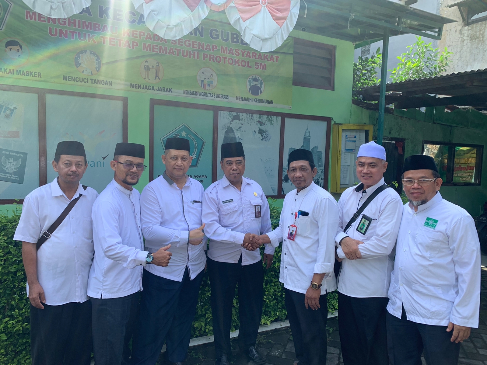 kerbersamaan di KUA GUBENG surabaya 